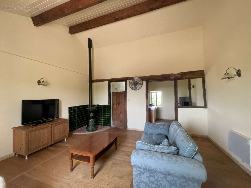 Maison Restaurée avec Goût, Gîte Indépendant, Piscine et Vue sur les Montagnes - photo 25