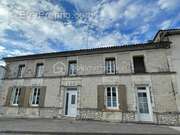 Maison à JARNAC-CHAMPAGNE