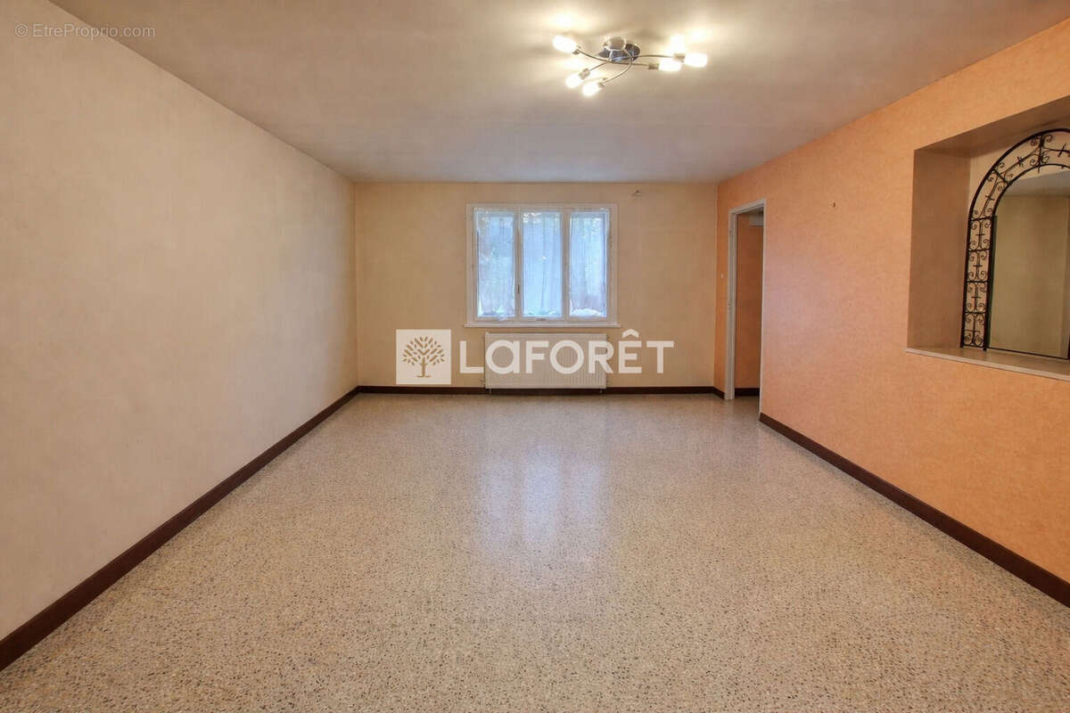 Maison à LES ARSURES