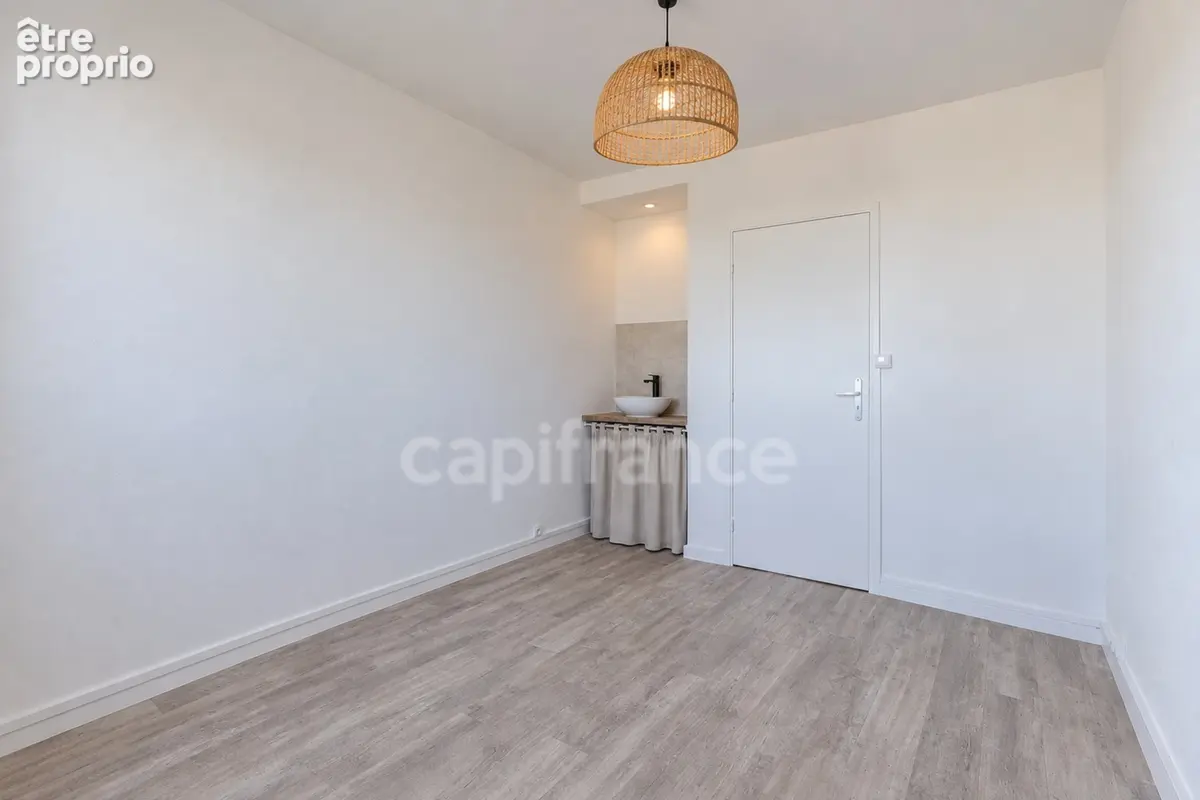 Appartement à vendre 5 pièces  Sainte Foy Les Lyon - photo 8