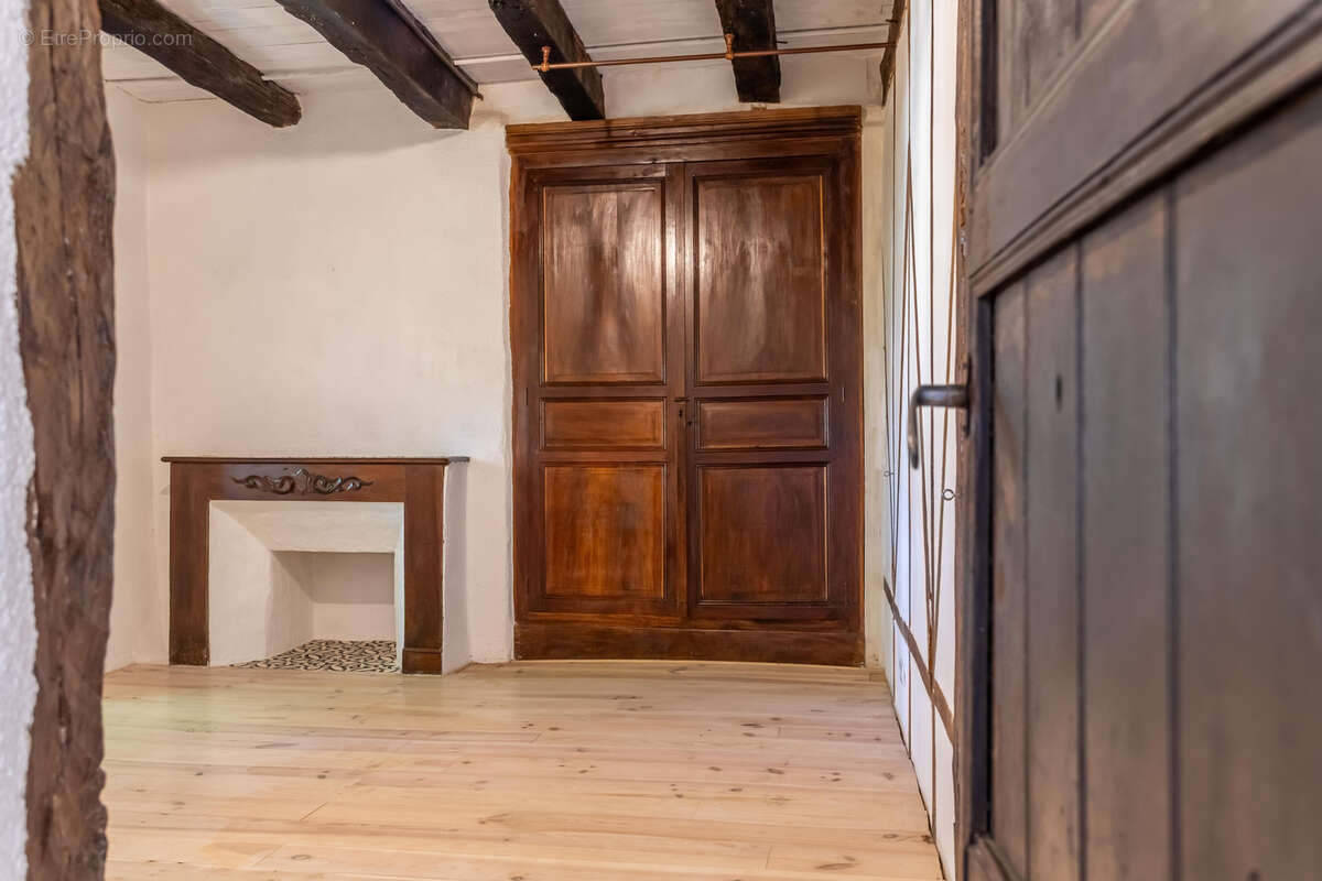 Maison de campagne avec annexe, piscine et dépendance - photo 22