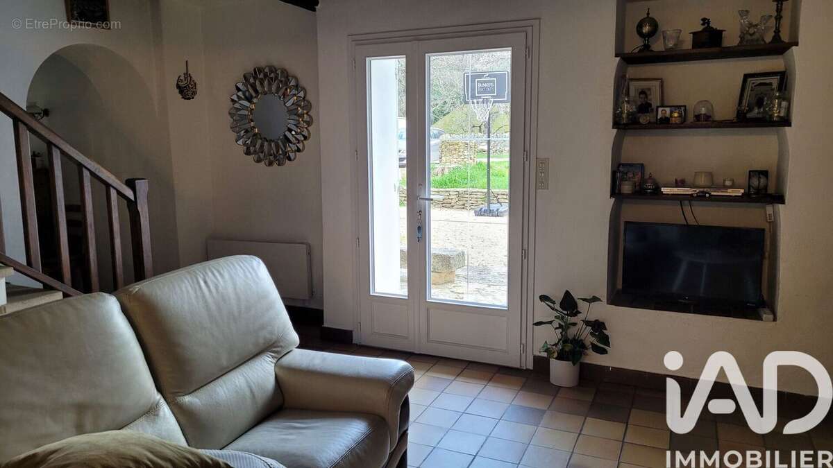 Photo 8 - Maison à ROBION