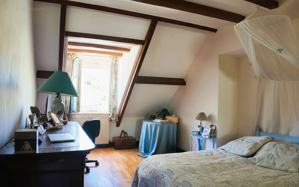 Maison à CLAIREFONTAINE-EN-YVELINES