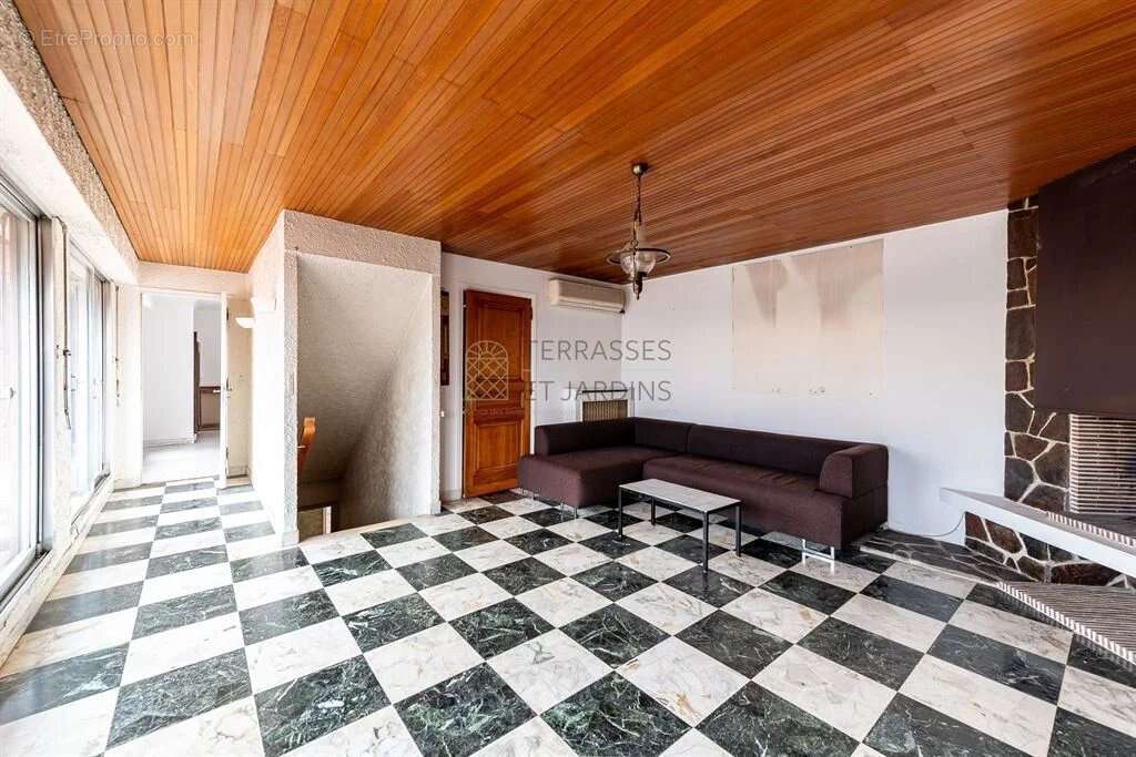 Appartement à SAINT-MAUR-DES-FOSSES