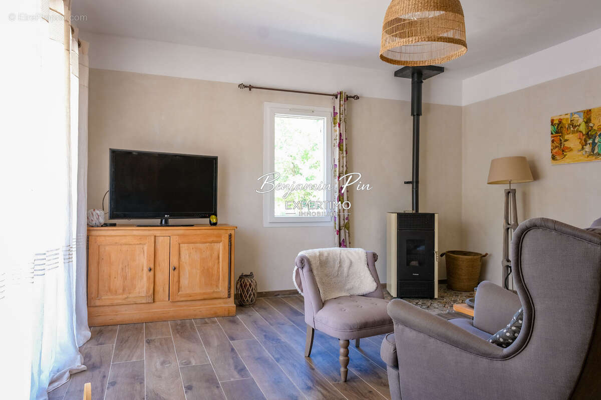 Maison à SAINT-SATURNIN-LES-APT