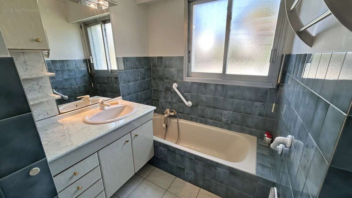 Exclusivite : appartement 3 pieces antibes quartier saint-jean - photo 11