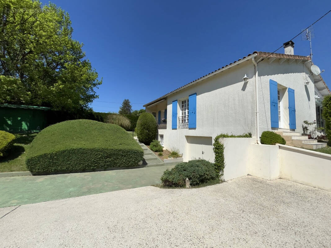 Maison à SAINT-BRIS-DES-BOIS