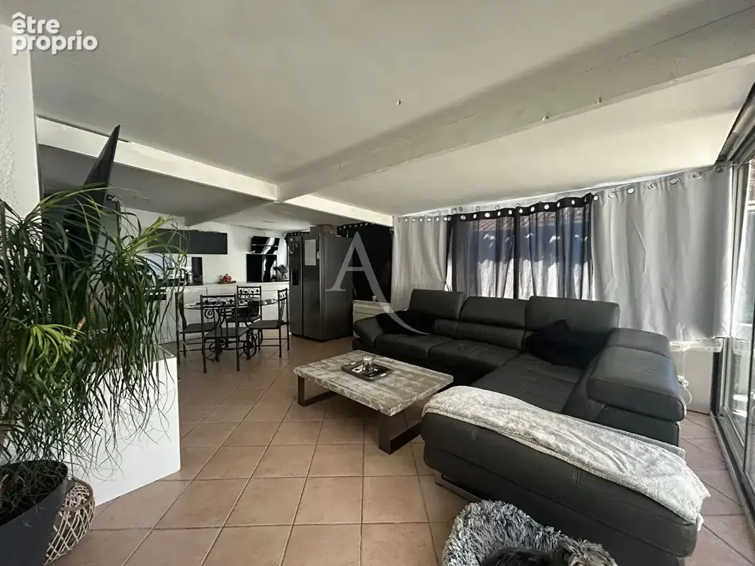 Maison Vic-LacGardiole 4 pièces 62.10 m2 résidence avec piscine - photo 4