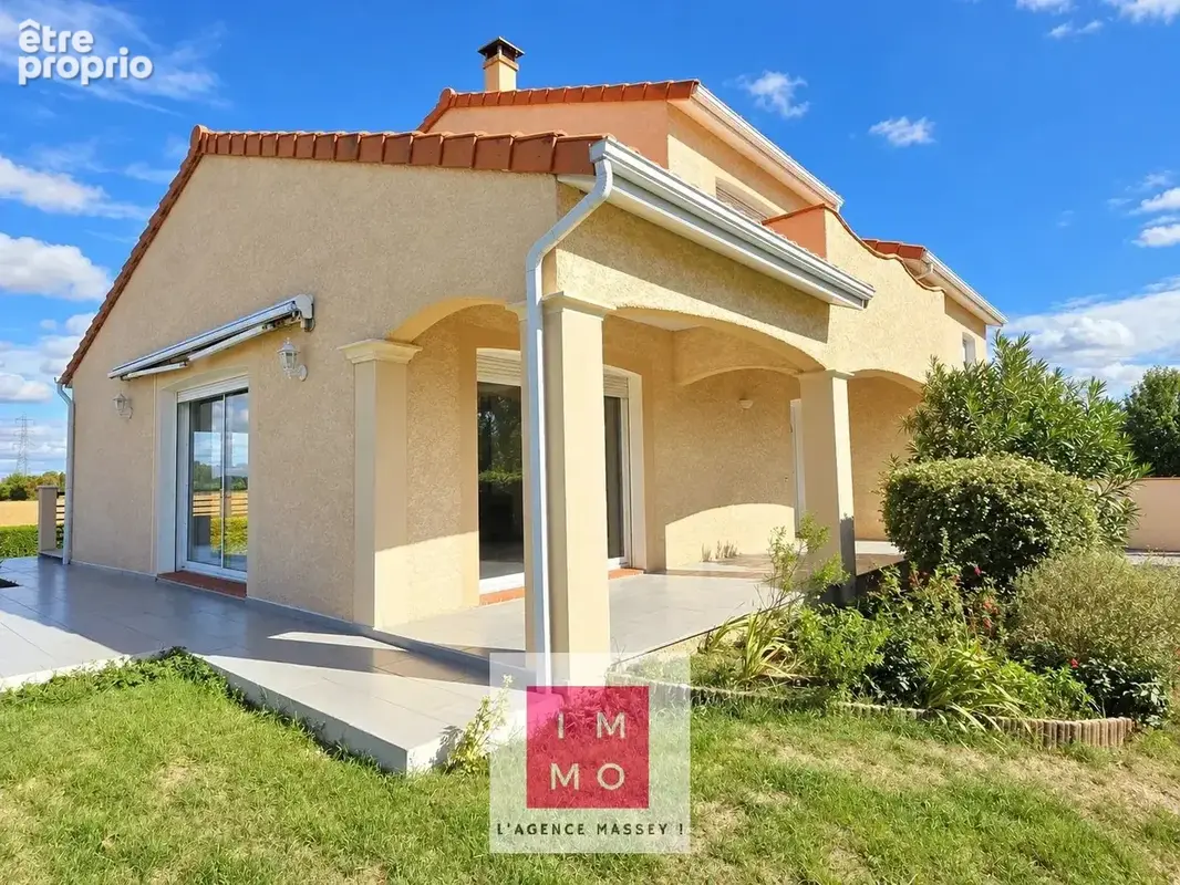 Belle maison familiale de 147 m² avec 5 chambres, terrasses et jardin - photo 2