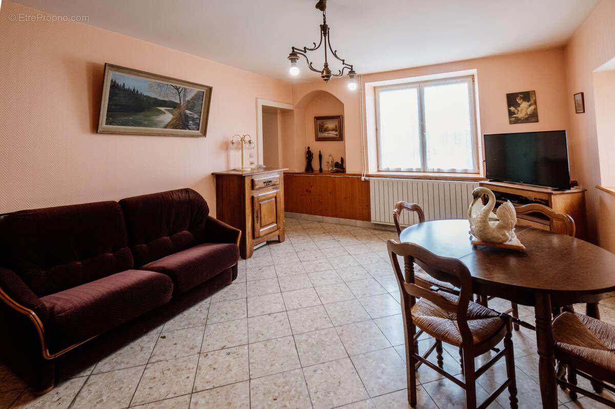 Maison à VILLERS-SOUS-CHALAMONT