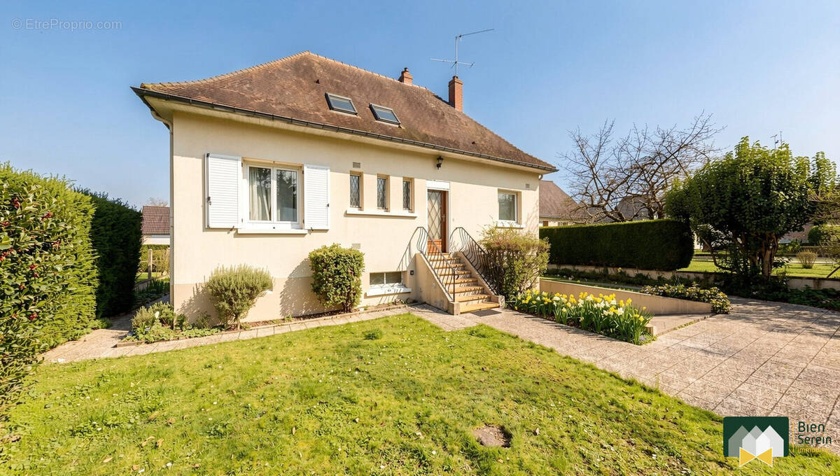 Maison à MAINVILLIERS