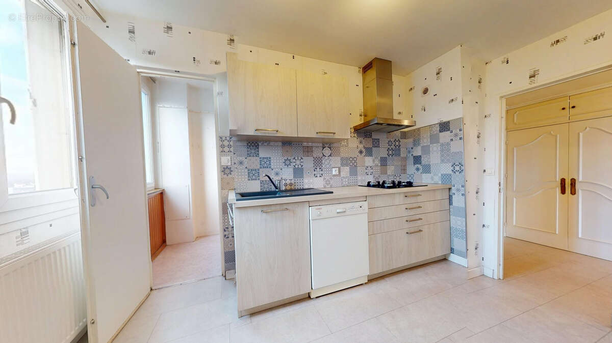 Appartement à SAINT-ETIENNE