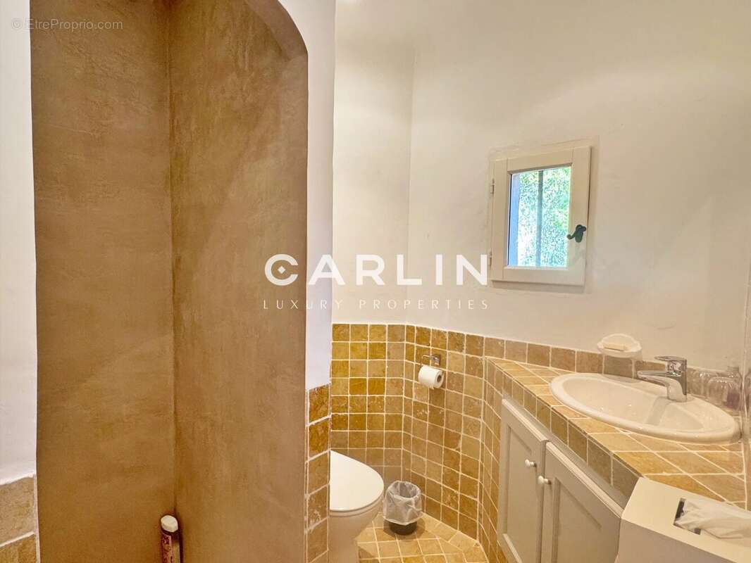 Maison à LA GARDE-FREINET