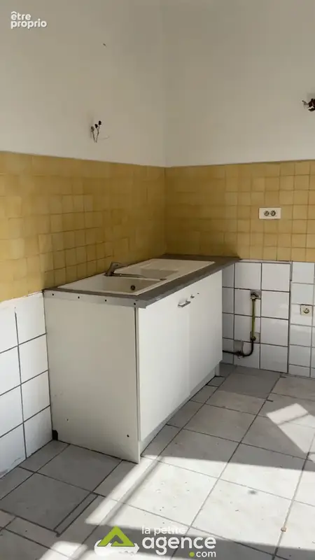 Maison 4 pièces 95 m² à vendre à Sancoins (18600) - photo 5