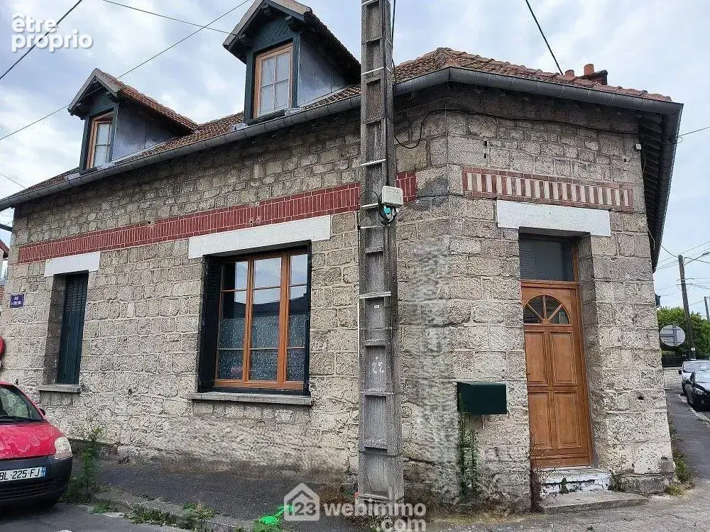 T3 d'une surface habitable de 64 m² loué 520¤ comprenant...