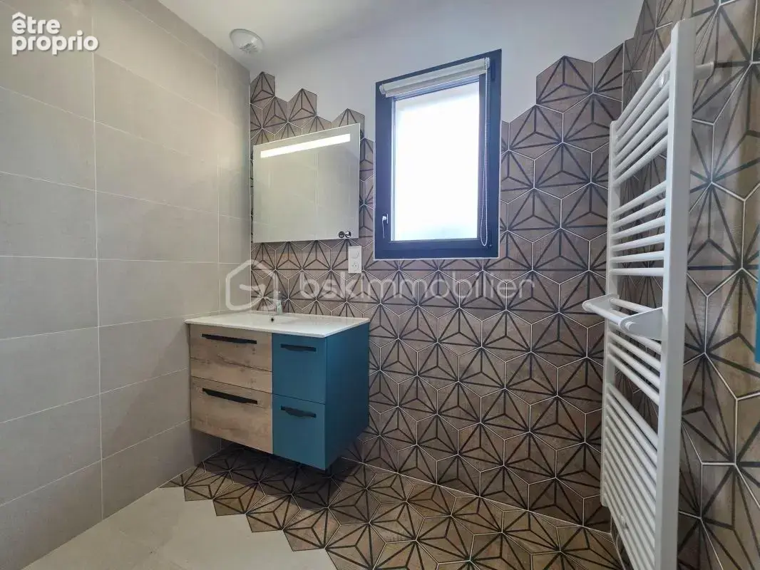 Maison contemporaine de 2023 avec 1 861 m² de terrain - photo 13