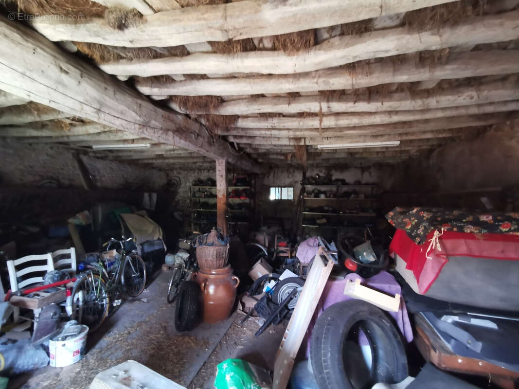 Maison à SAINT-PRIEST-EN-MURAT