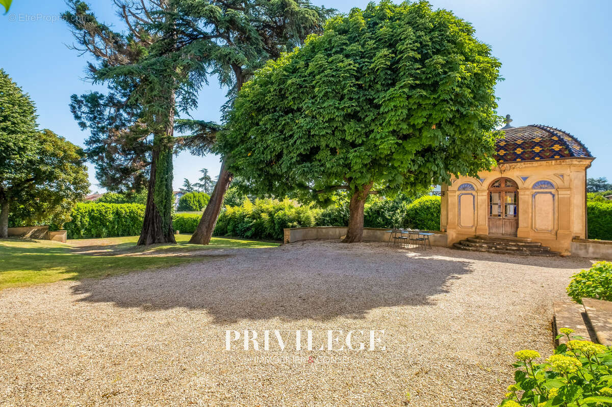 Maison à LIMAS