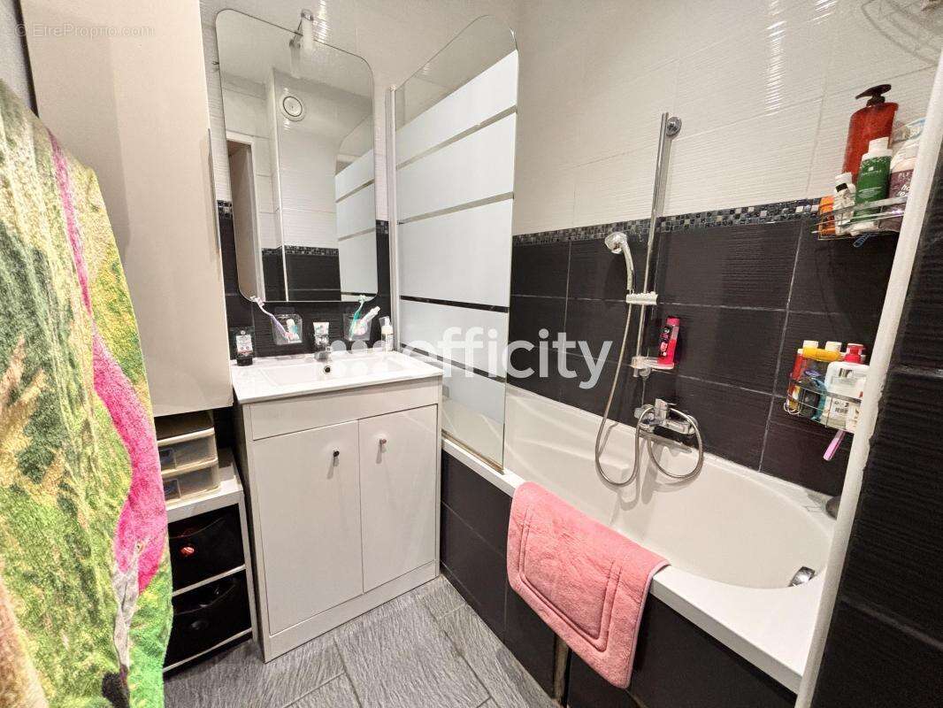 Appartement à MARSEILLE-9E