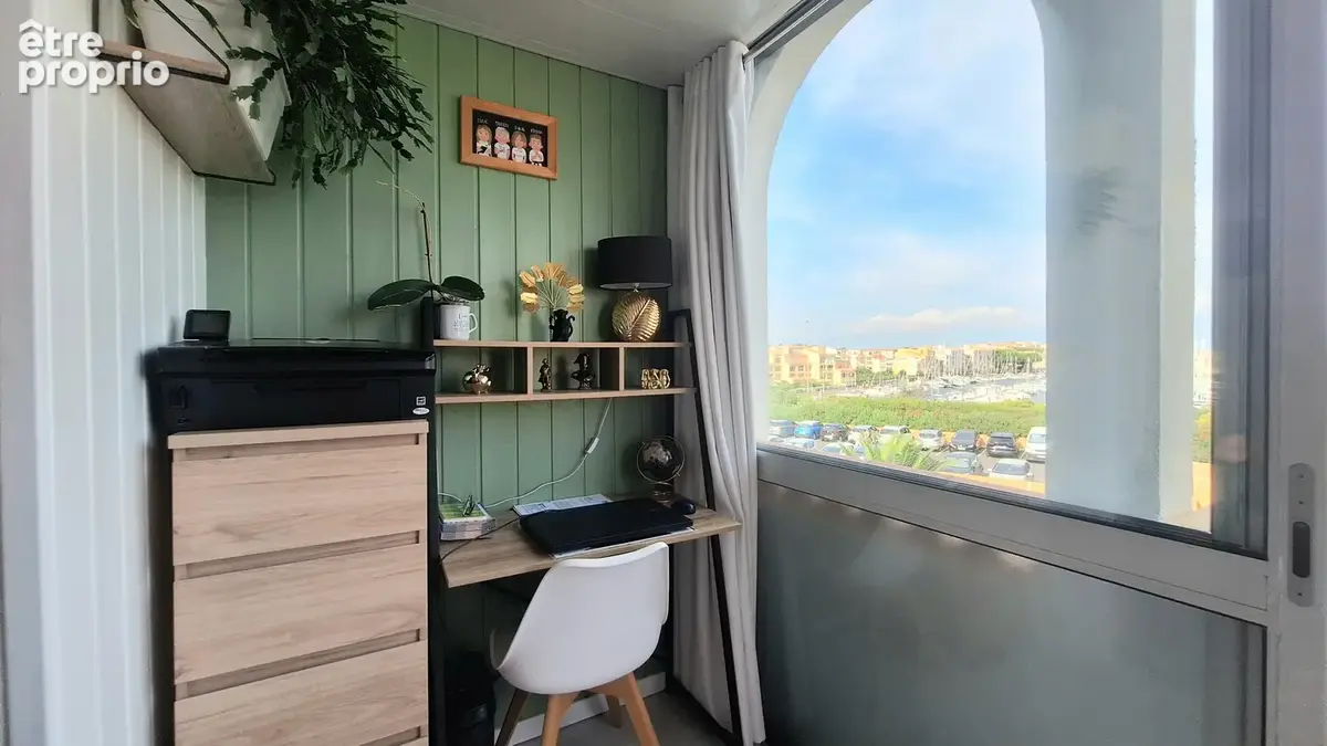 LE CAP D'AGDE - RICHELIEU - Appartement T2 rénové avec loggia - vue Port - ascenseur et piscine - photo 9