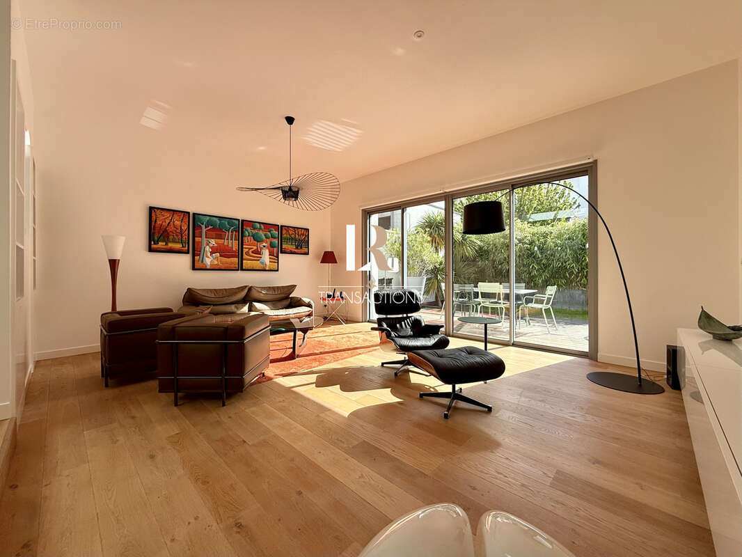 La genette / Bordure de parcs - Maison contemporaine avec chambre en rdc, garage et jardin - photo 5