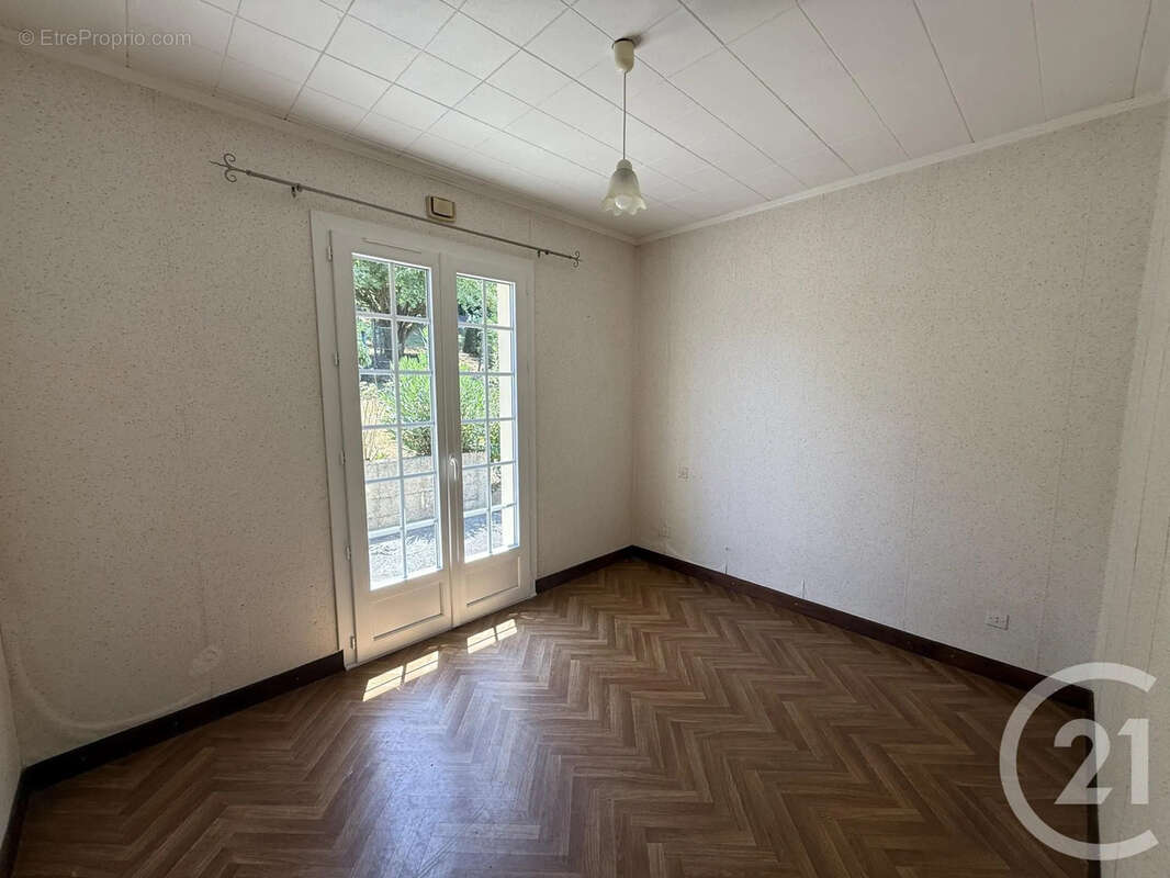 Maison 139 m² à Orthez  - photo 4