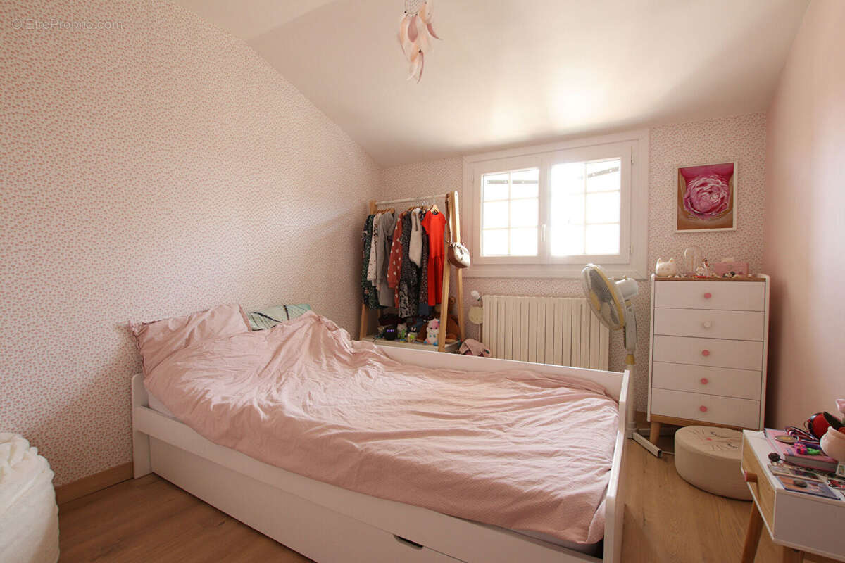 Maison 5 à 7 chambres dans le bourg de Vouillé - photo 13