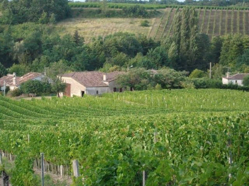 Maison à PUJOLS