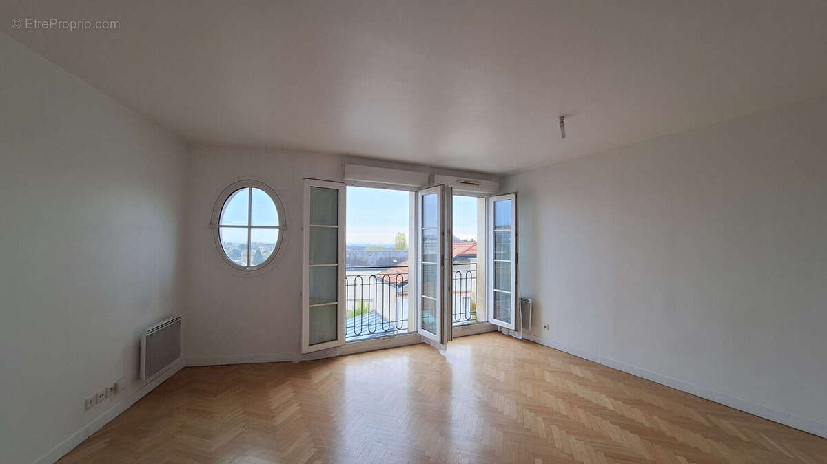 Appartement à LE PLESSIS-ROBINSON