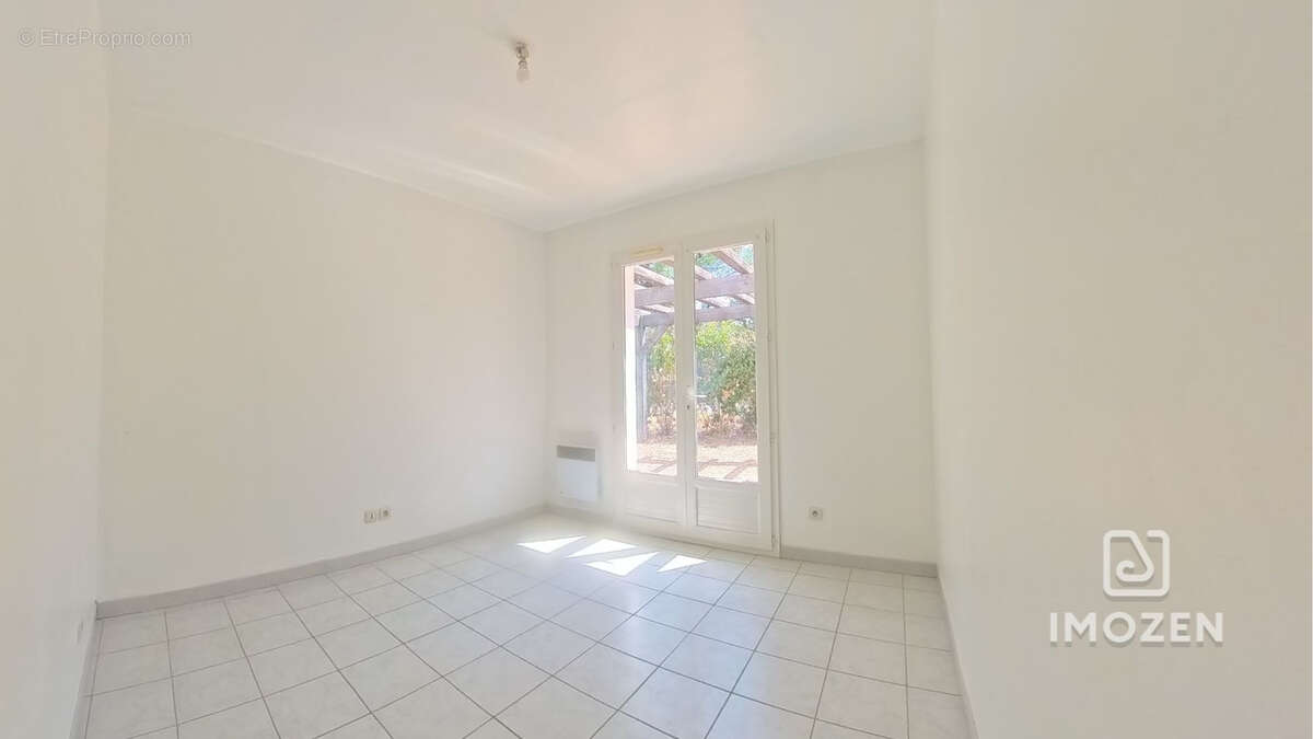 Maison T5 de 120 m2Le Val (83143) - photo 12