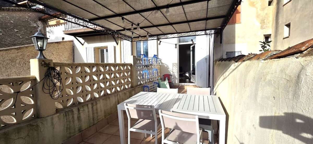 SIGNES-APPARTEMENT T4-A VENDRE-TERRASSE-3 - Appartement à SIGNES