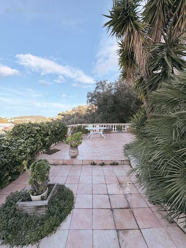 TERRASSE RDJ - Maison à SAINT-RAPHAEL