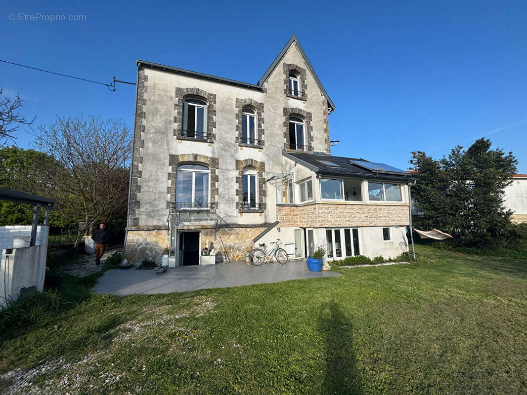 Maison à ROCHEFORT