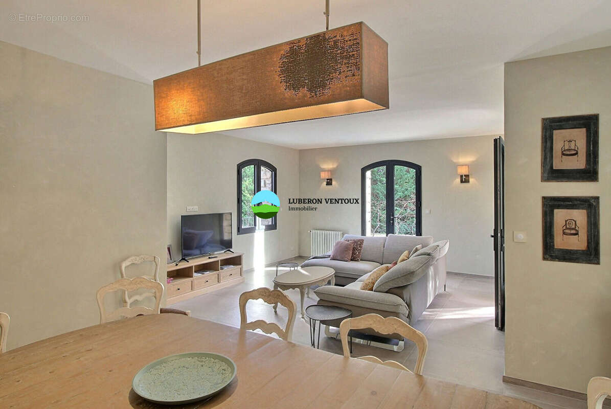 Maison à SAINT-PIERRE-DE-VASSOLS