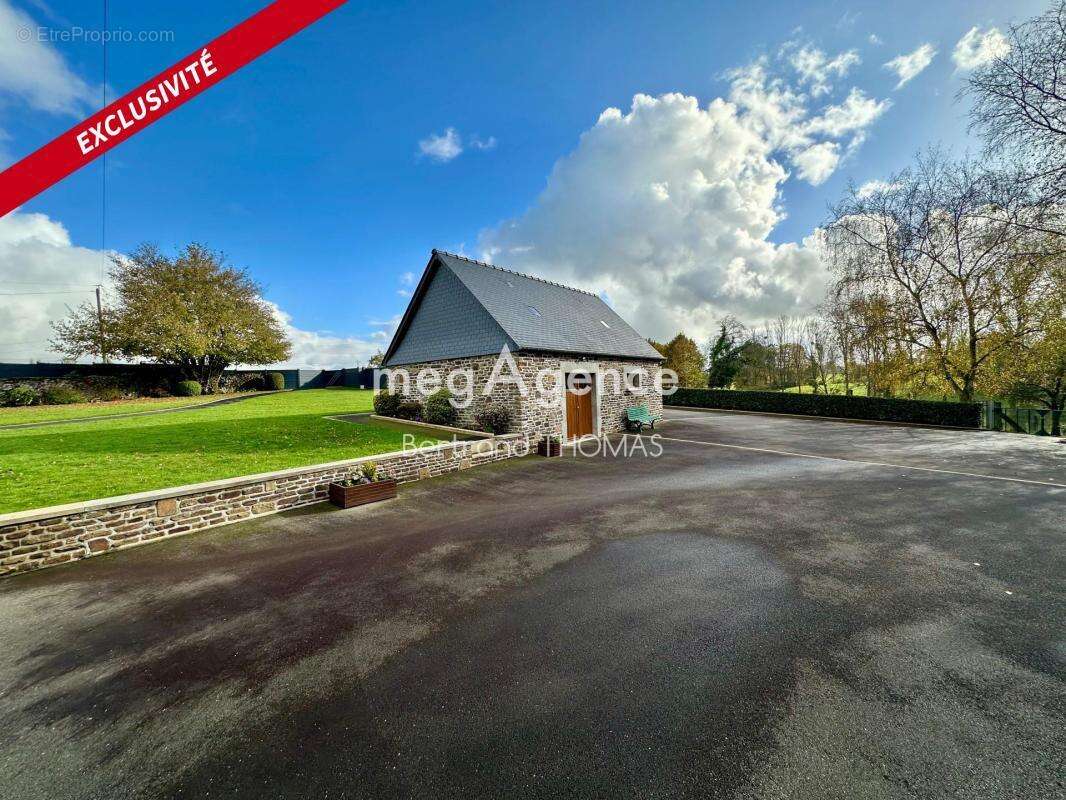 Maison à SAINT-BRICE-EN-COGLES