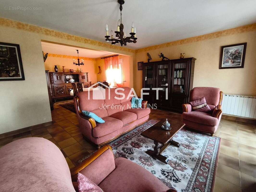 Maison 167 m² à Flagnac  - photo 5