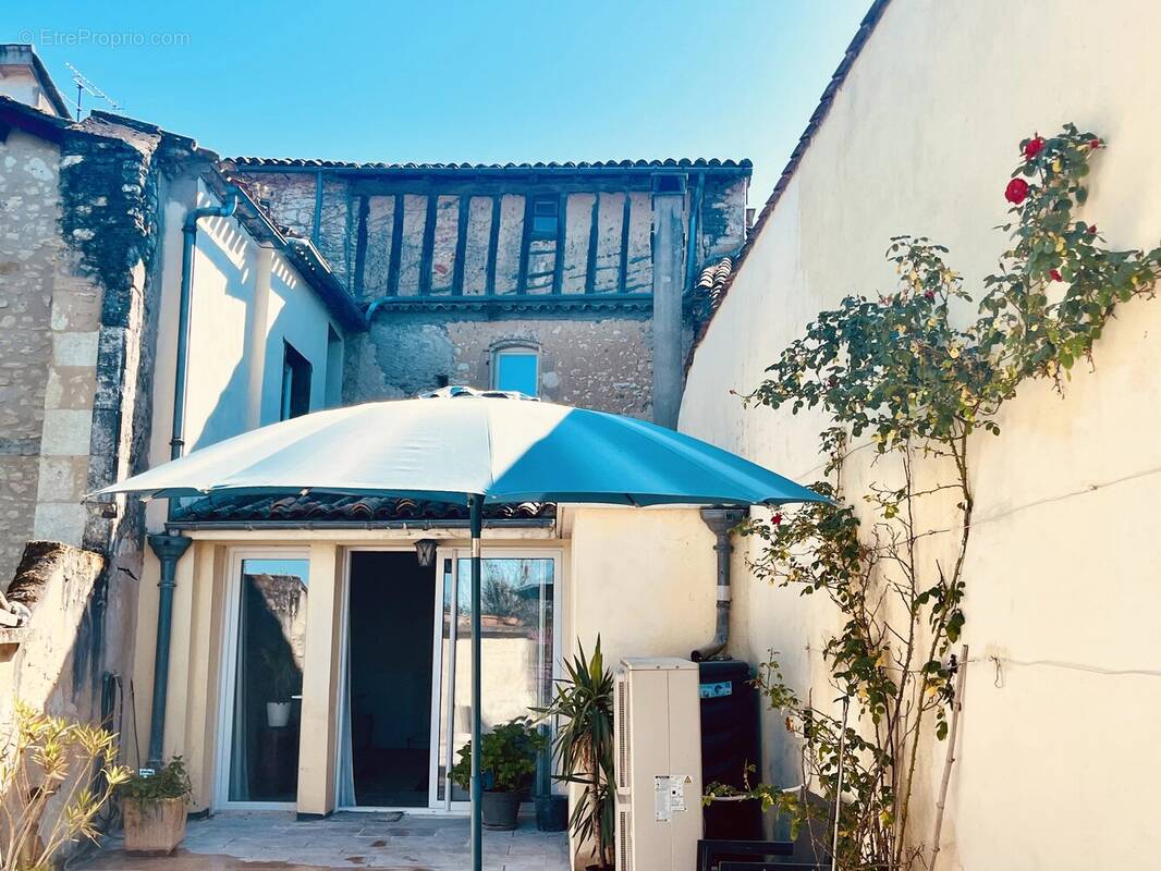 Maison à CASTILLONNES