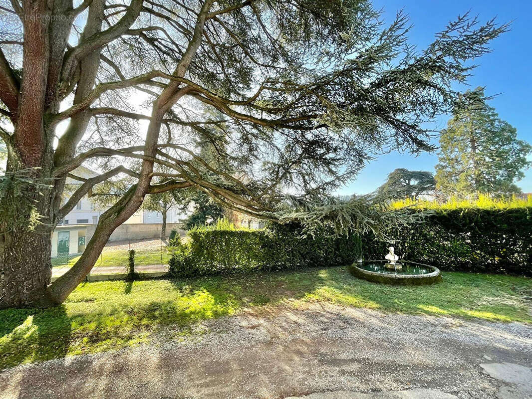 Appartement à LA TOUR-DU-PIN