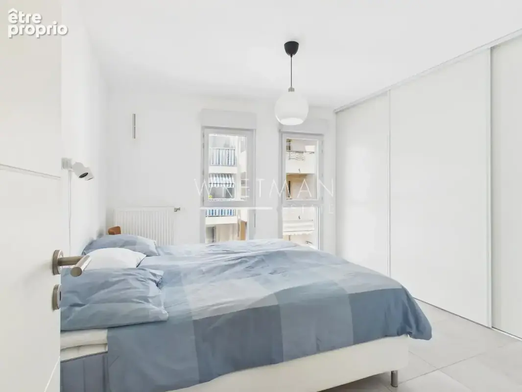 Appartement moderne avec deux balcons et place de parking en garage – Nice Le Port - photo 6