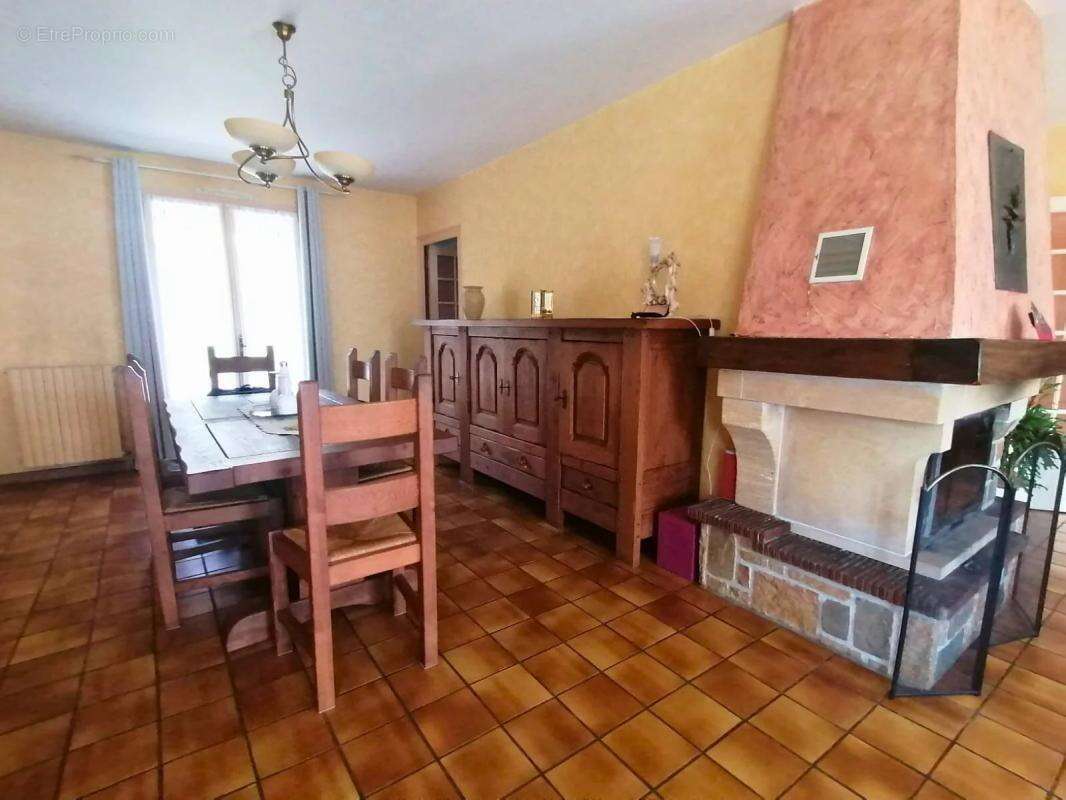 Maison à LA SOUTERRAINE