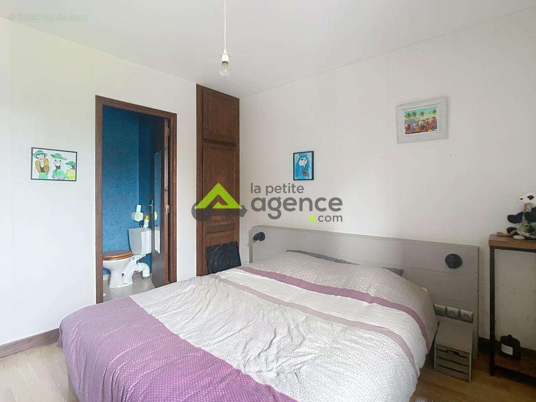 Maison à SAINT-YRIEIX-LA-MONTAGNE