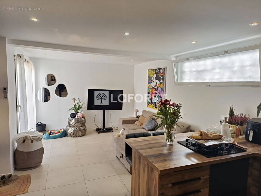 Maison à LA FARE-LES-OLIVIERS