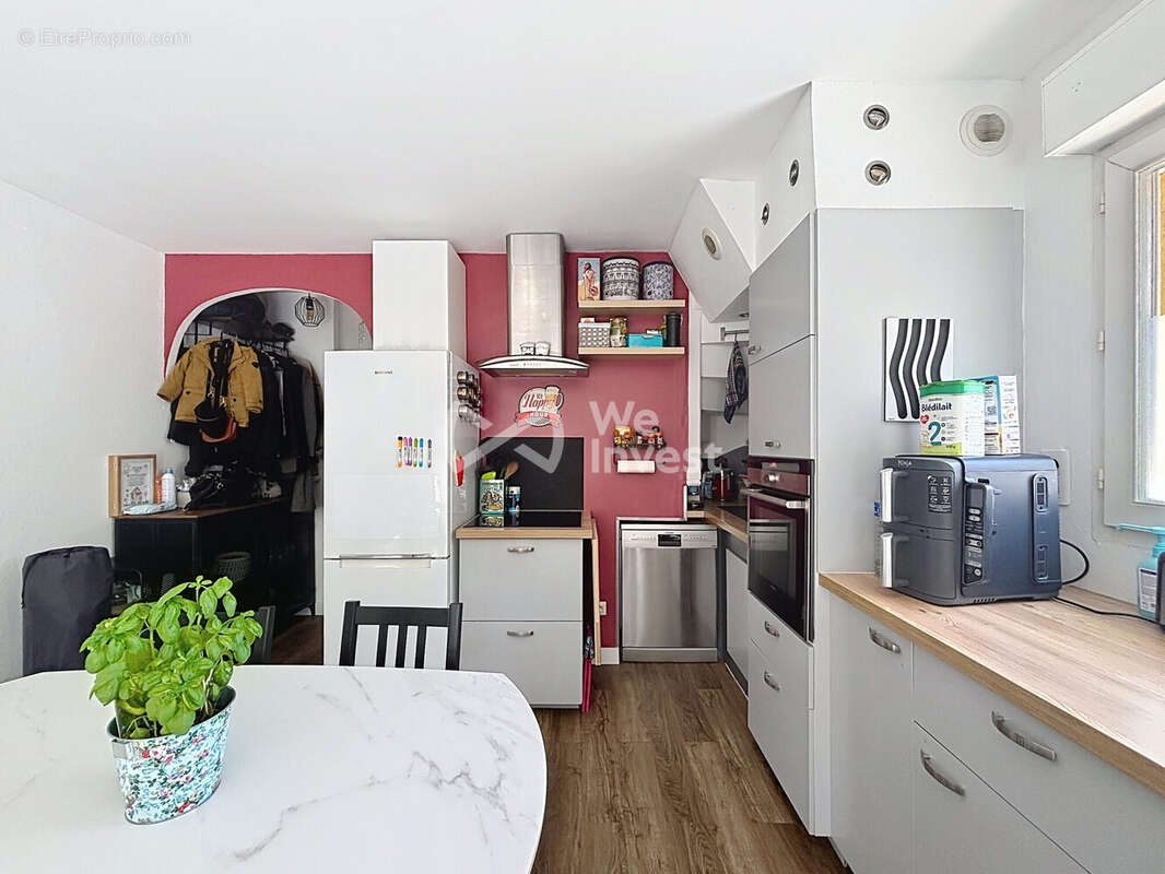 Appartement à MAUGUIO
