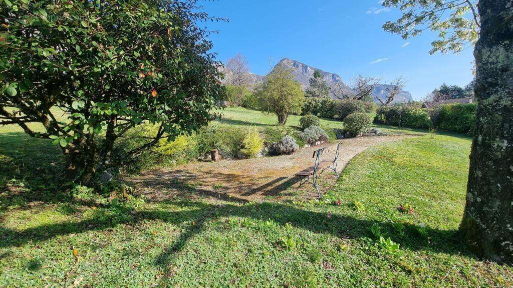 Maison à SAINT-ISMIER