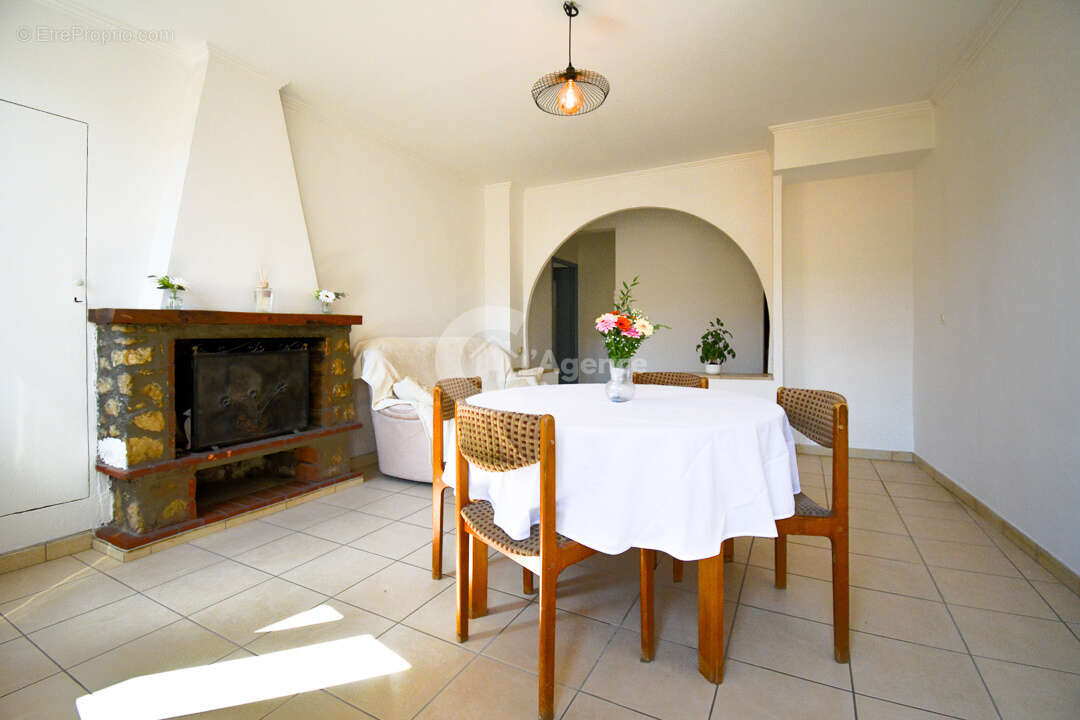 Maison à VILLENEUVE-LOUBET