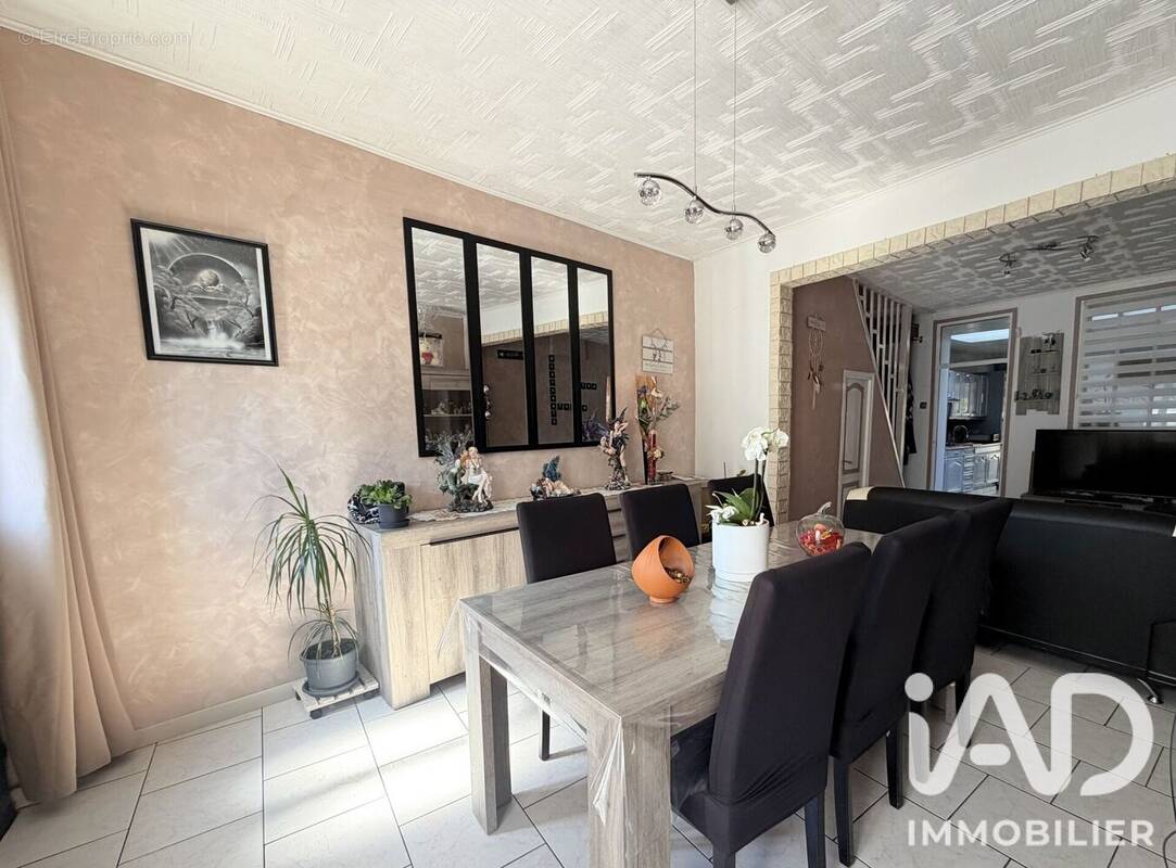 Photo 1 - Maison à RAISMES
