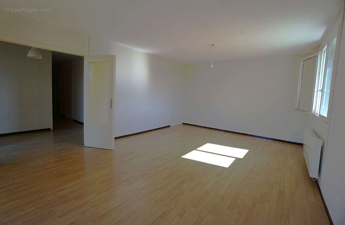 Maison à SAINT-GENIS-LAVAL