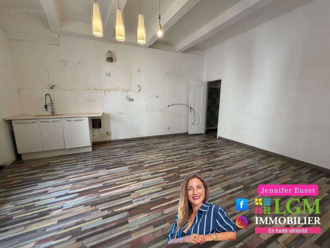 Appartement à LUNEL-VIEL