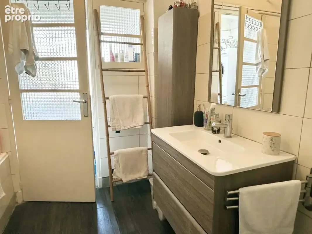 Appartement 81 m² à Arles  - photo 8