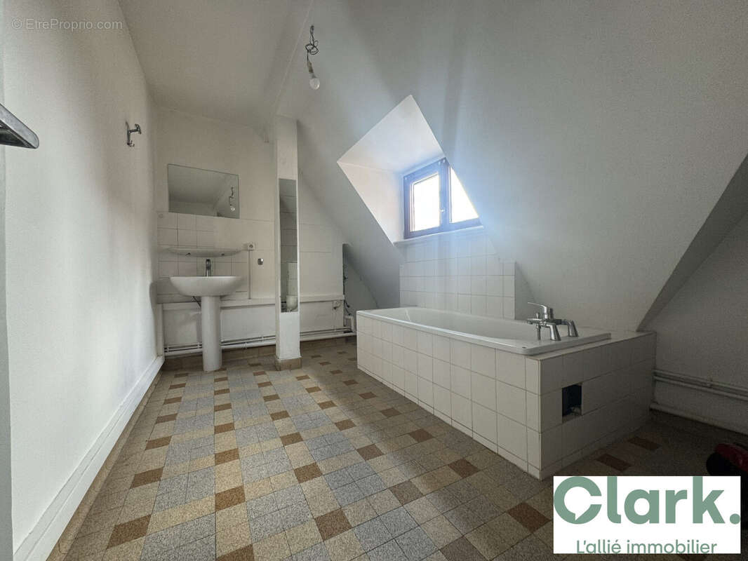 SDB lot 13 - Appartement à STRASBOURG